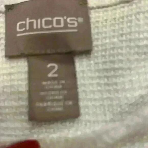 NWOT Chicos classic core women’s size 2 (w12-w14)   feather like fabric top. - Picture 2 of 5